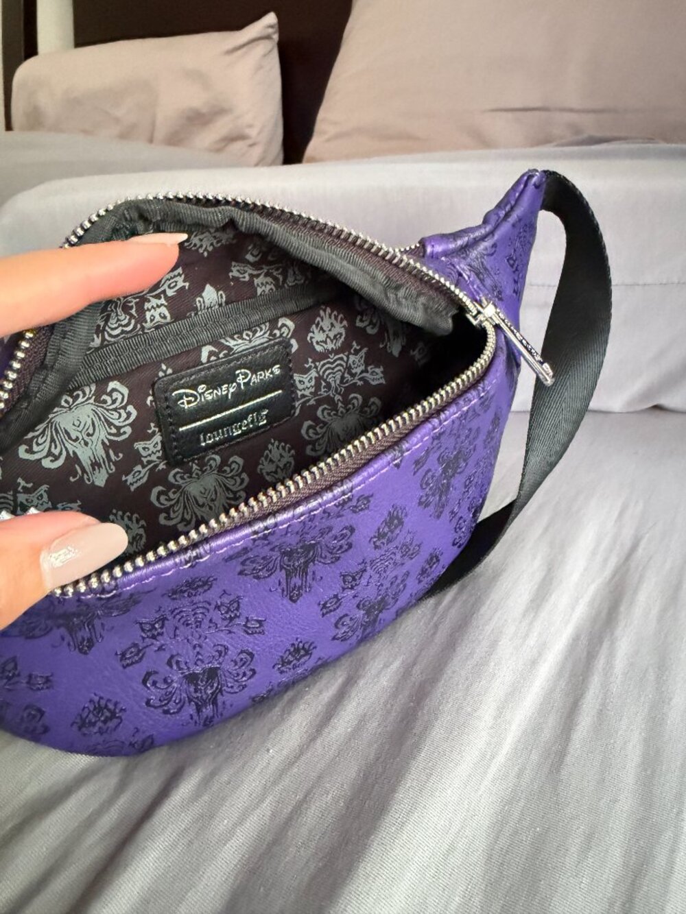 Haunted Mansion Loungefly Fanny Pack - Picture 4 of 7